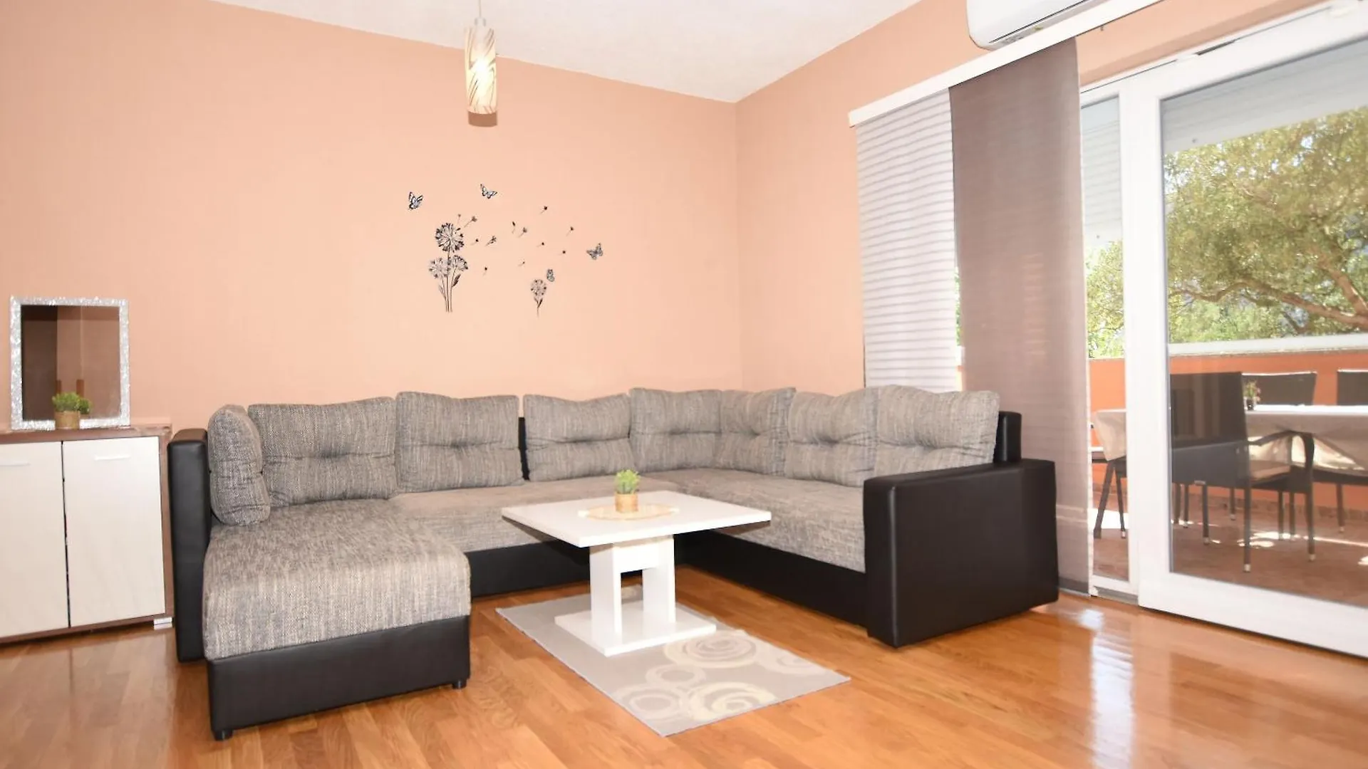 Apartment Tomislav Sukošan